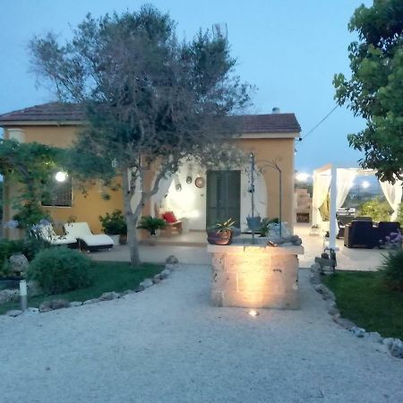 Villetta Dote Casarano Buitenkant foto