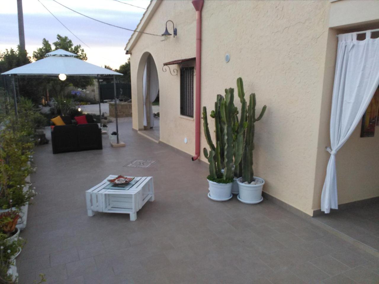 Villetta Dote Casarano Buitenkant foto
