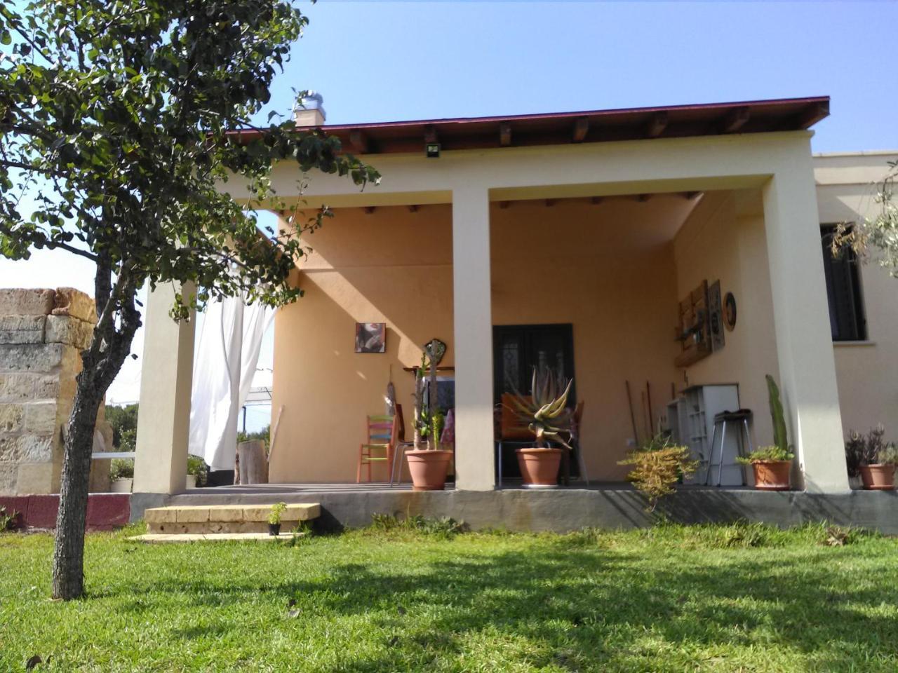 Villetta Dote Casarano Buitenkant foto