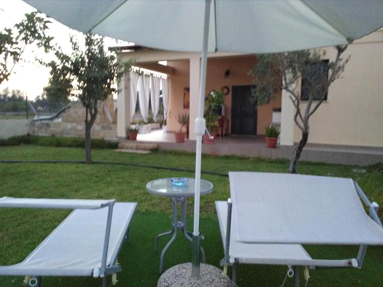 Villetta Dote Casarano Buitenkant foto