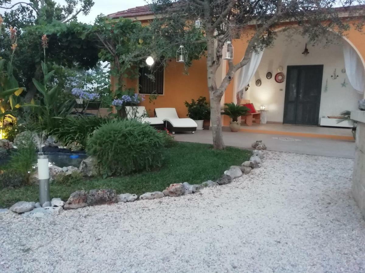 Villetta Dote Casarano Buitenkant foto