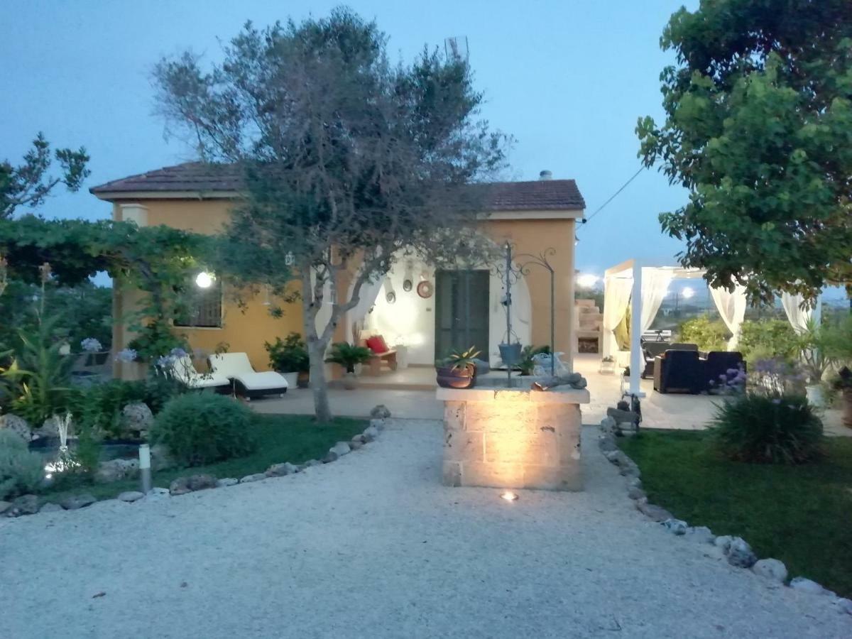 Villetta Dote Casarano Buitenkant foto