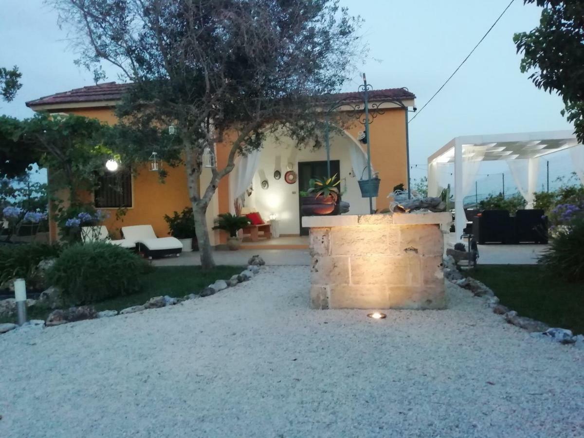Villetta Dote Casarano Buitenkant foto