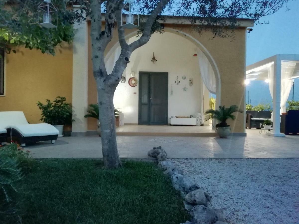 Villetta Dote Casarano Buitenkant foto
